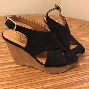 NWOT Black Wedges